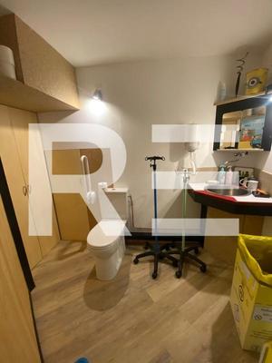 Local commercial - 17 m² - 2 pièces