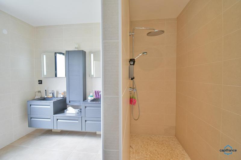 Propriété - 373 m² - 11 pièces