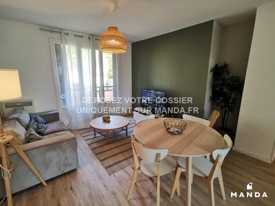 Chambre - 10 m² - 4 pièces