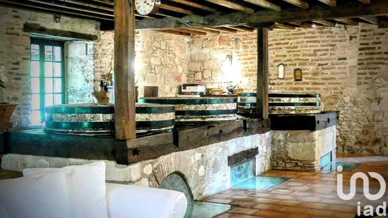 Maison - 400 m² - 8 pièces