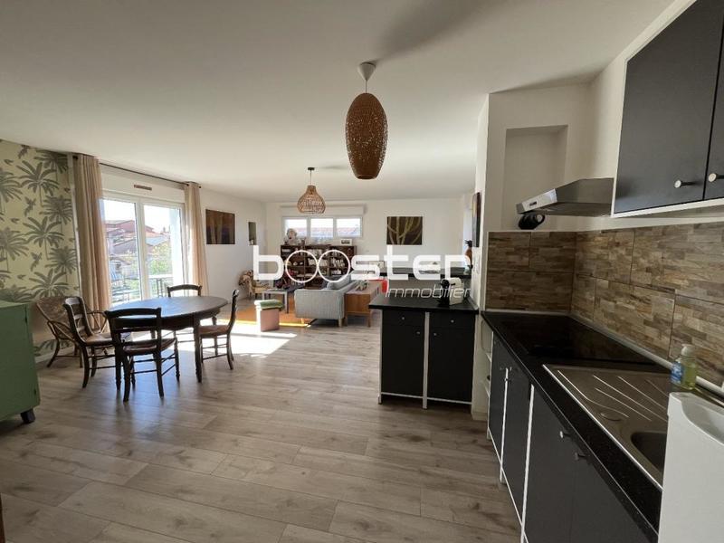 Appartement ancien - 76 m² - 3 pièces