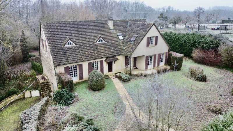 Maison traditionnelle - 227 m² - 9 pièces