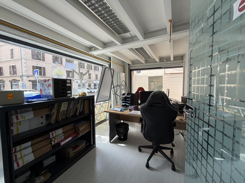 Local commercial - 160 m²