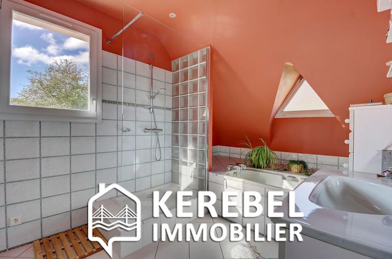 Maison - 180 m² - 7 pièces