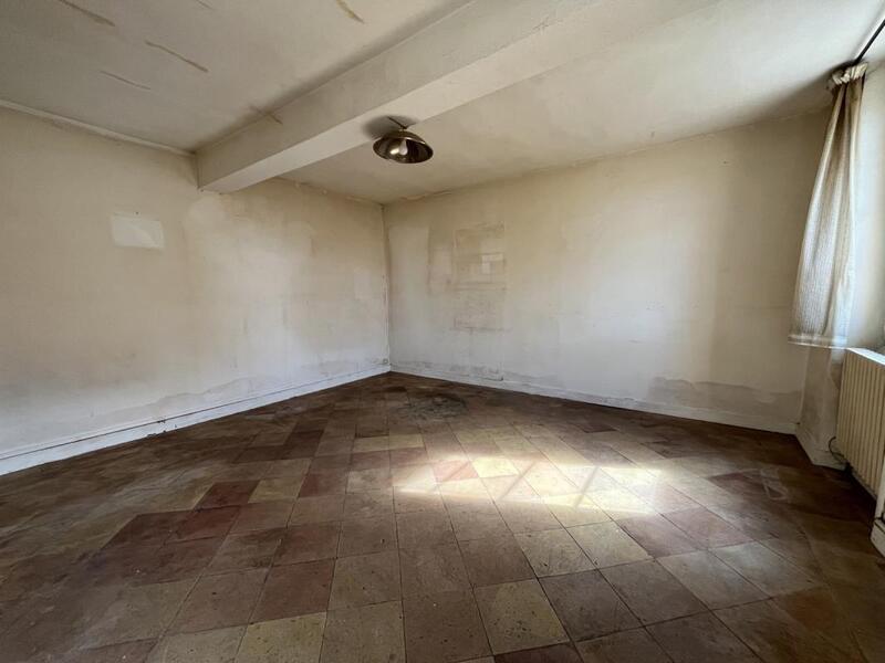 Maison - 215 m² - 8 pièces