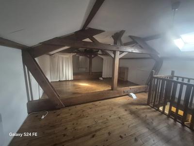 Maison - 220 m² - 8 pièces