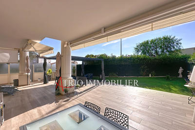 Appartement - 94 m² - 4 pièces