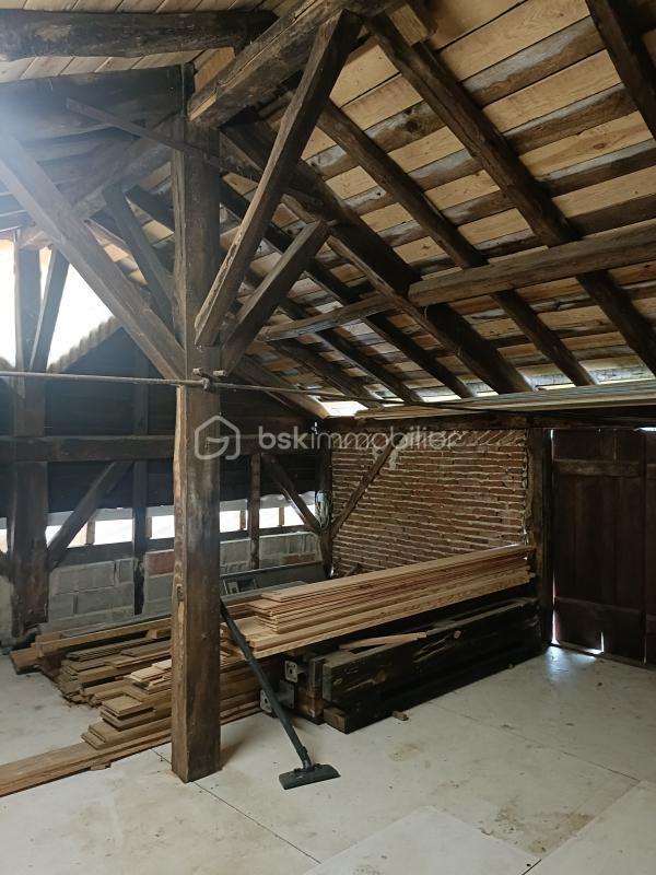 Demeure - 255 m² - 12 pièces