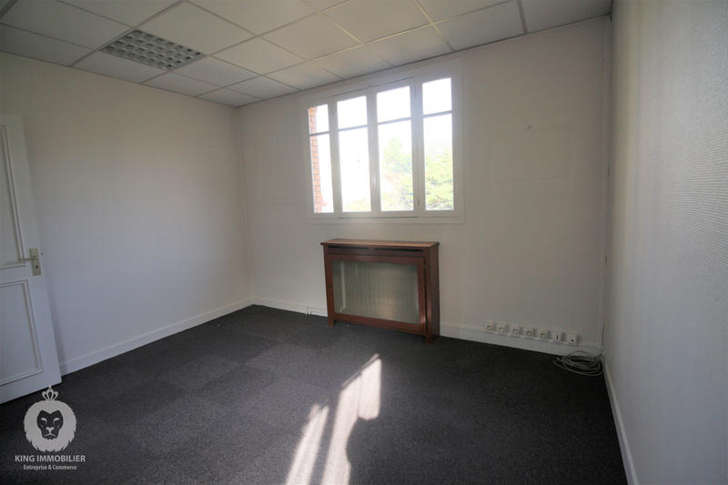 Bureau - 70 m² - 4 pièces