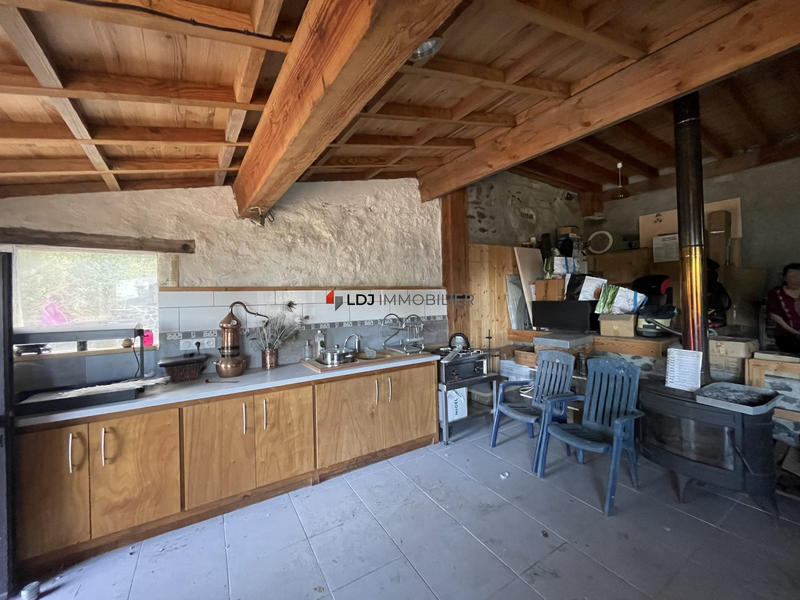 Mas - 90 m² - 9 pièces