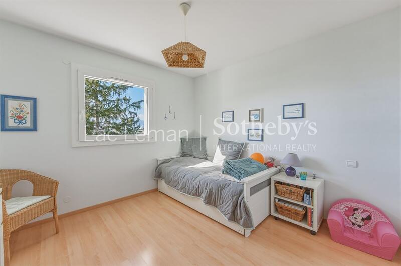 Villa - 194 m² - 8 pièces