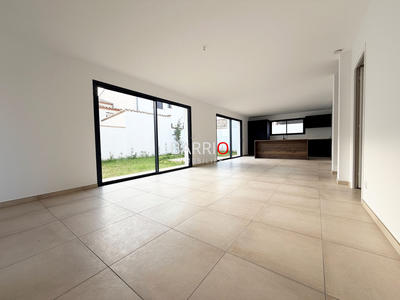 Villa - 102 m² - 4 pièces