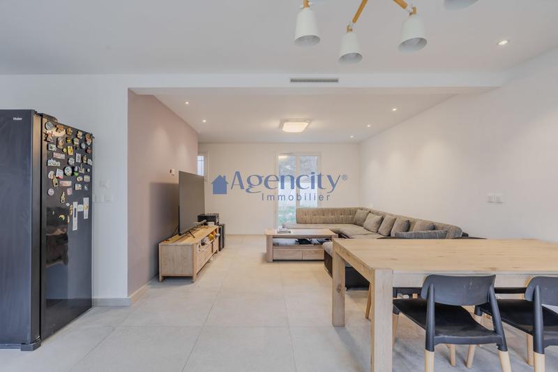 Maison - 145 m² - 6 pièces