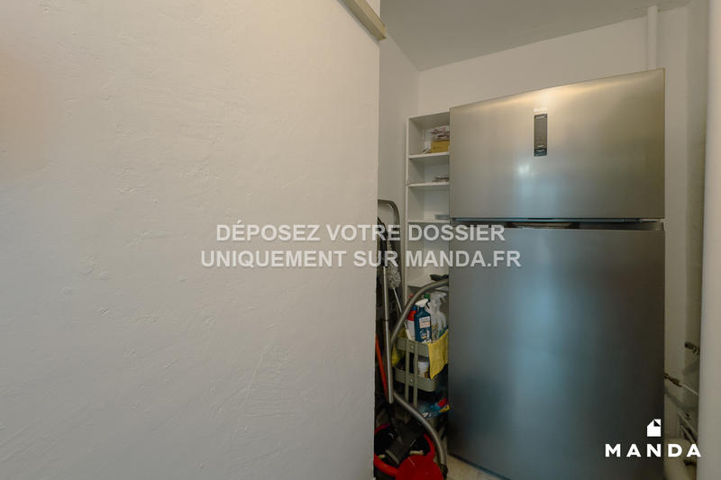 Chambre - 9 m² - 6 pièces