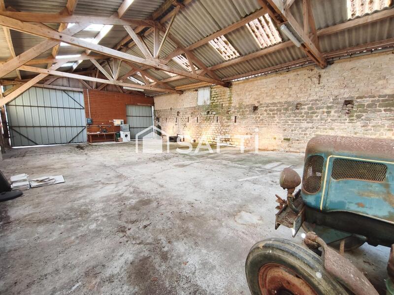 Maison - 675 m² - 25 pièces