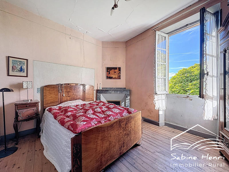 Maison ancienne - 238 m² - 10 pièces