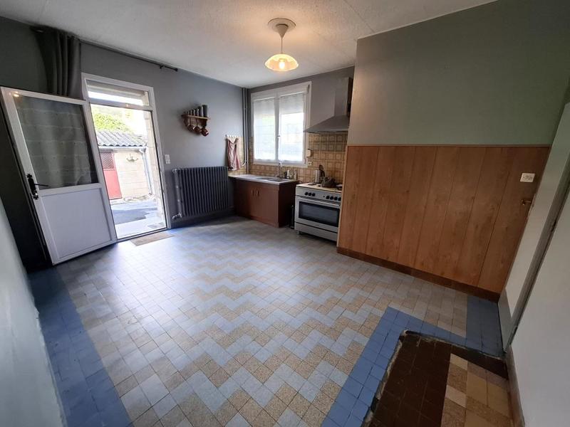 Maison - 220 m² - 7 pièces