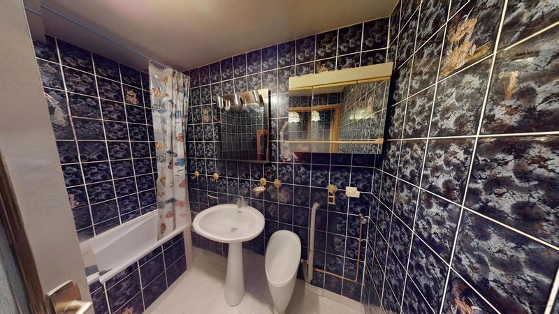 Maison - 180 m² - 9 pièces