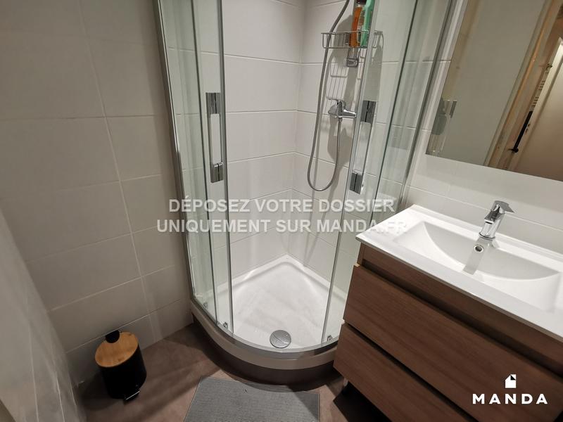 Chambre - 11 m² - 5 pièces