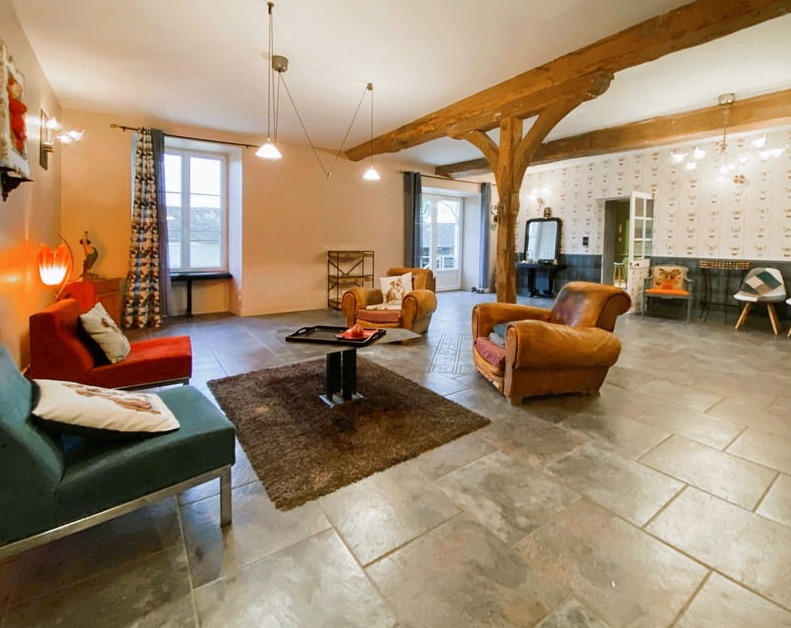 Propriété - 220 m² - 7 pièces