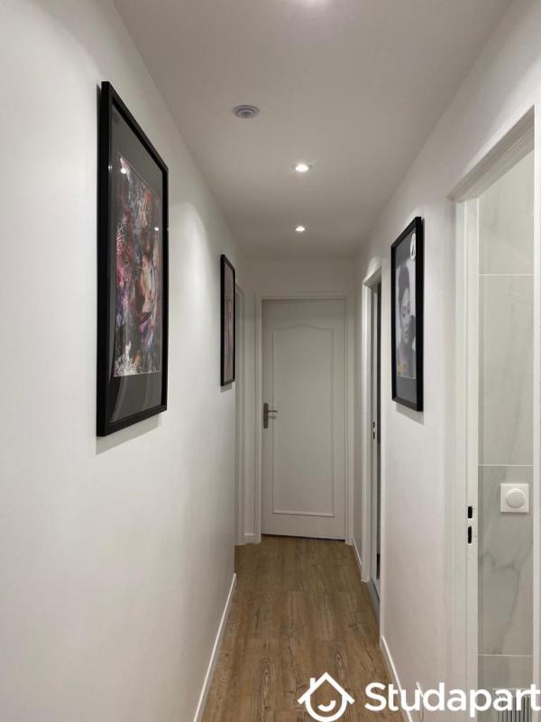 Chambre - 11 m² - 1 pièce