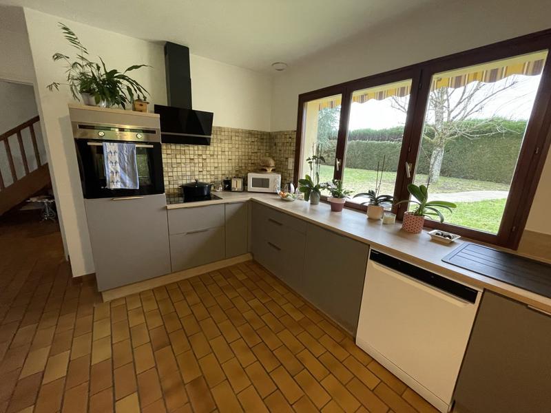 Maison - 140 m² - 5 pièces