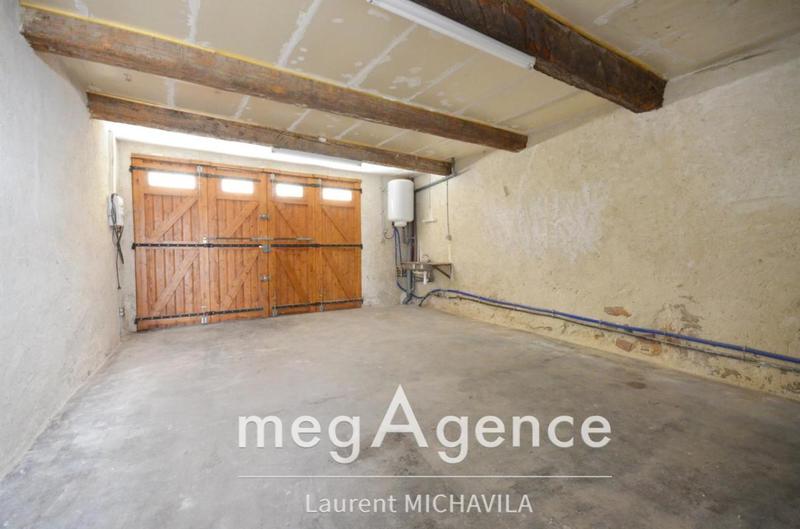Maison - 247 m² - 14 pièces