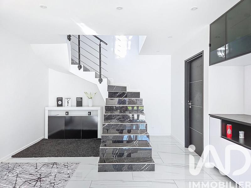 Maison - 172 m² - 6 pièces