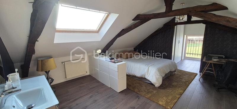 Maison en pierre - 275 m² - 8 pièces