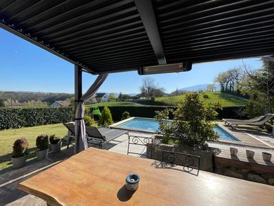 Maison - 194 m² - 7 pièces