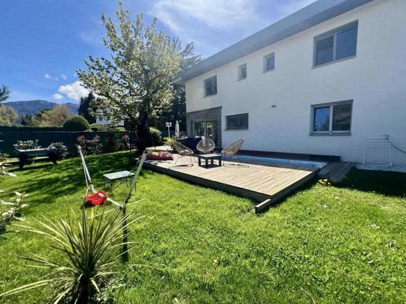 Villa - 137 m² - 6 pièces