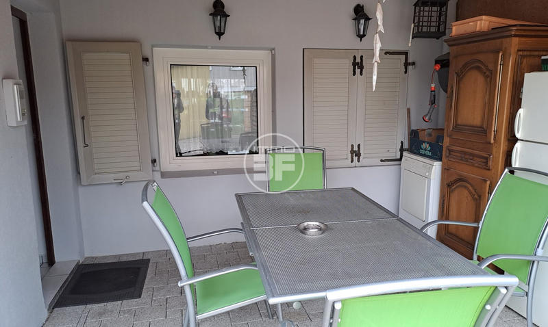 Immeuble - 230 m² - 2 pièces