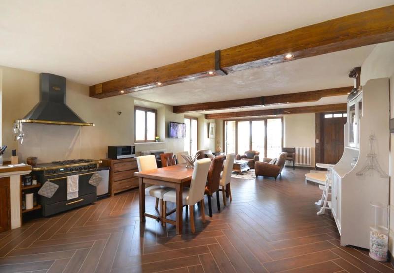 Propriété - 300 m² - 10 pièces