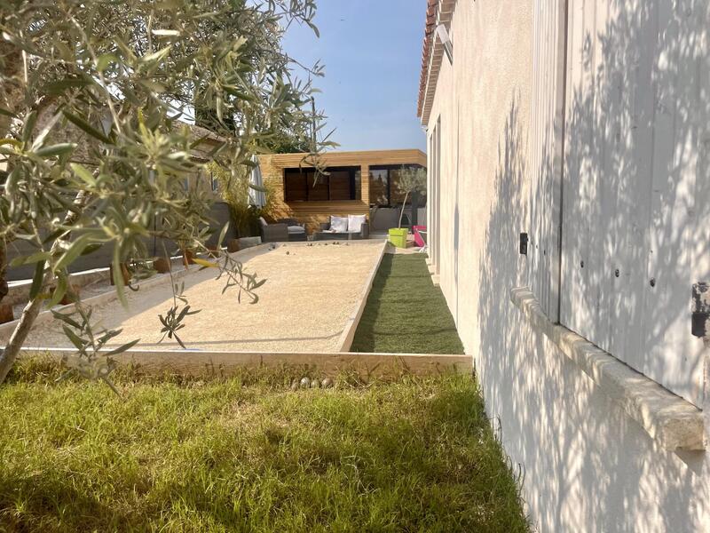 Maison - 96 m² - 5 pièces