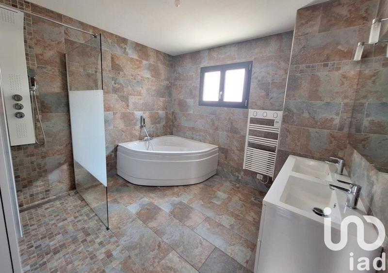 Maison - 170 m² - 6 pièces