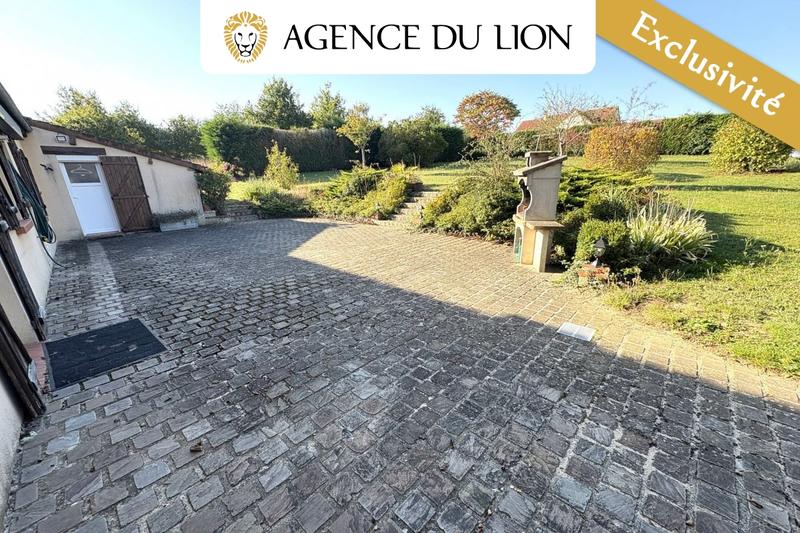 Maison - 240 m² - 10 pièces