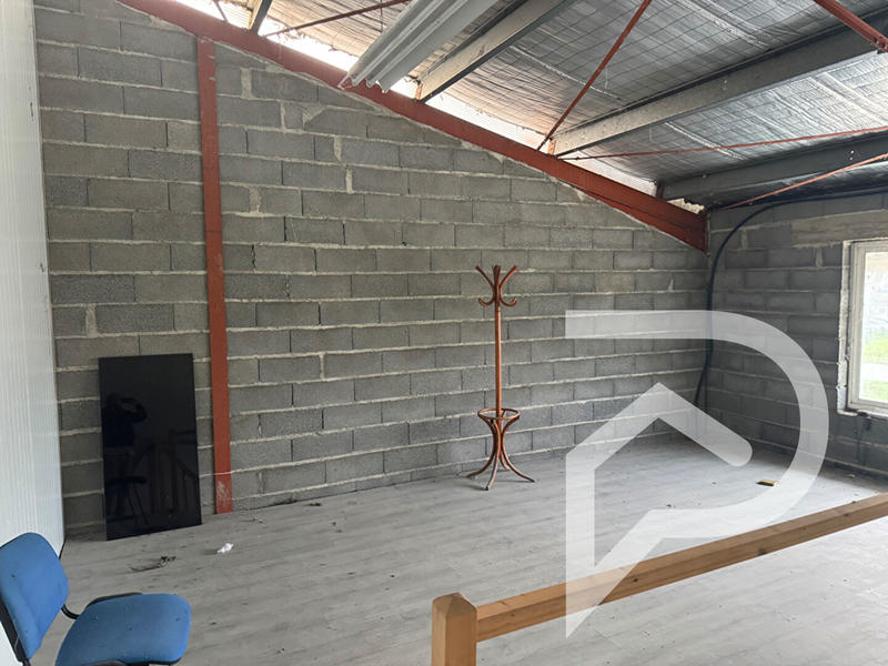 Local commercial - 220 m²