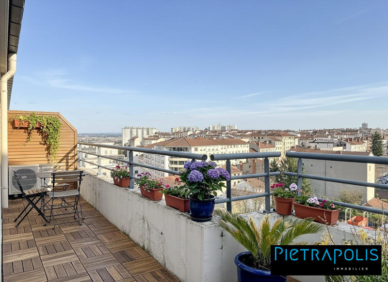 Appartement - 82 m² - 3 pièces