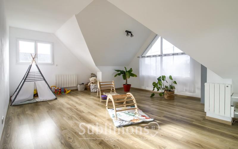 Maison - 152 m² - 7 pièces