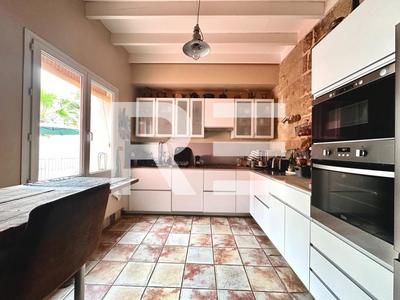 Maison de village - 220 m² - 7 pièces