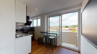 Appartement - 70 m² - 4 pièces