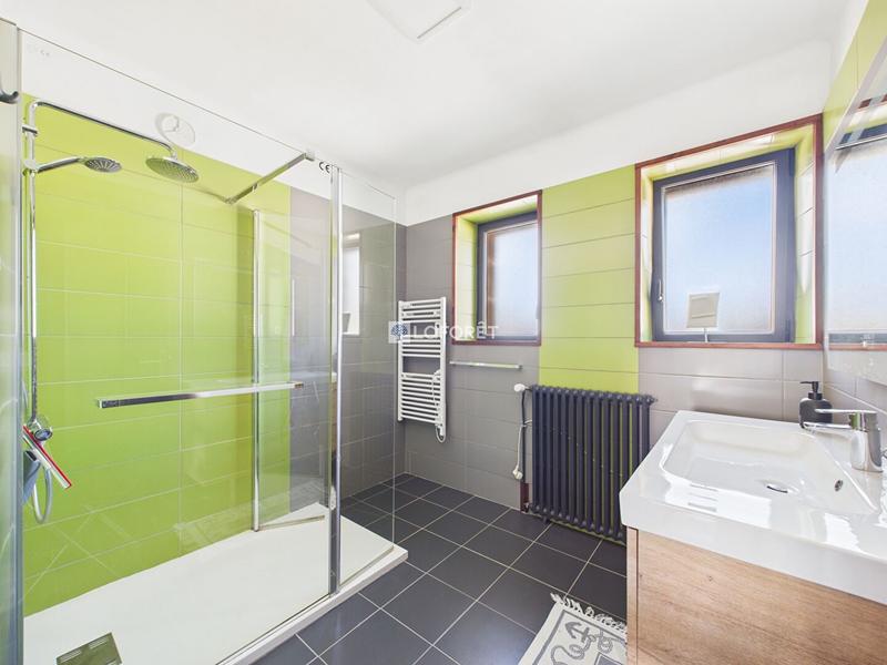 Maison - 224 m² - 6 pièces