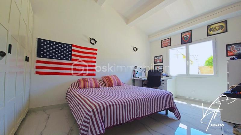 Villa - 243 m² - 8 pièces