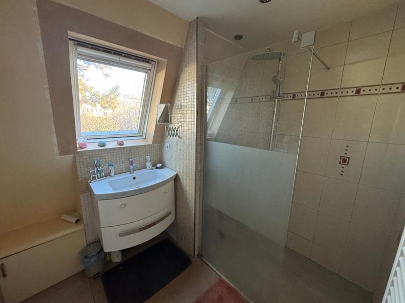 Maison - 94 m² - 4 pièces