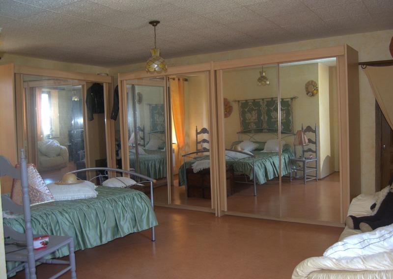 Maison - 270 m² - 6 pièces