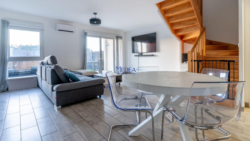 Maison - 92 m² - 4 pièces