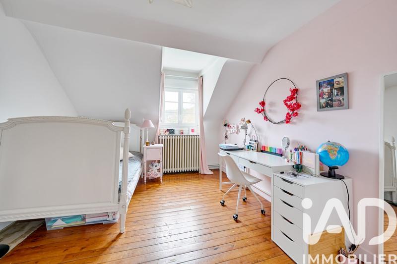 Maison - 299 m² - 10 pièces