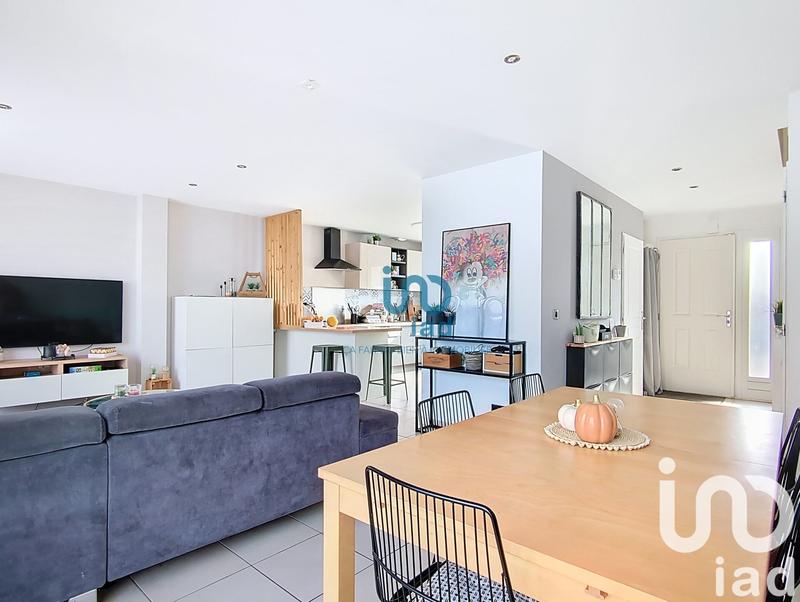 Maison - 99 m² - 5 pièces