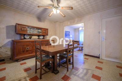 Maison - 96 m² - 5 pièces