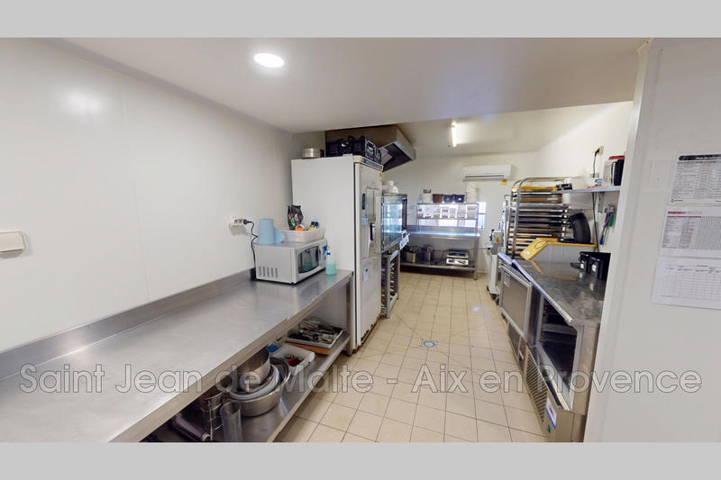 Fonds de commerce - 75 m²